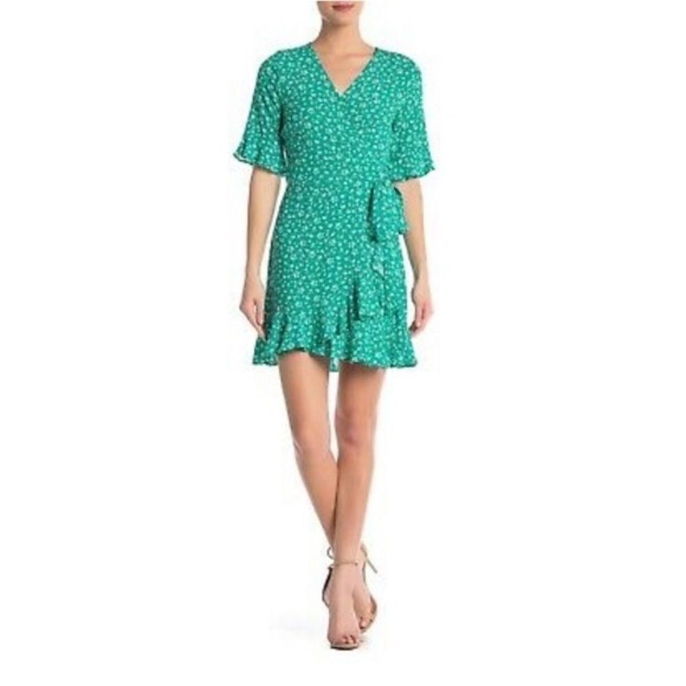 🚨 3 for $25 - ELOIDIE Green Floral Wrap Dress